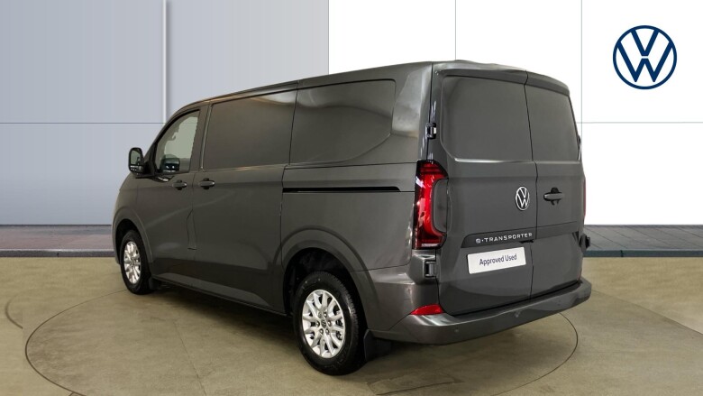 Volkswagen Transporter T32 Swb Electric 160kW 65kWh Commerce Pro Van Auto